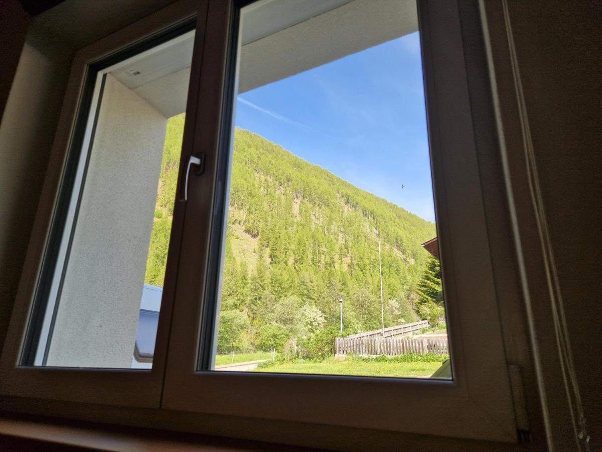 Ferienwohnung Schnalstal " Die Schneiderei " Senales Bagian luar foto